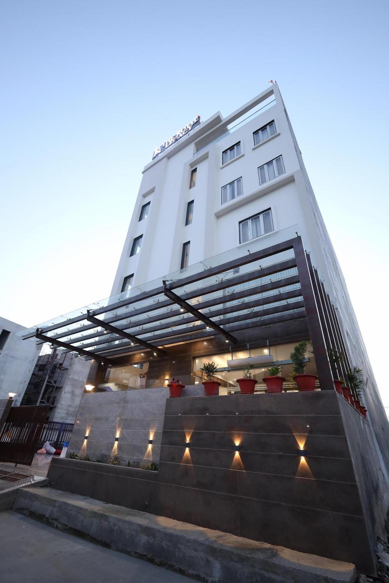 The Royal Legacy Hotel Lakhnau Kültér fotó