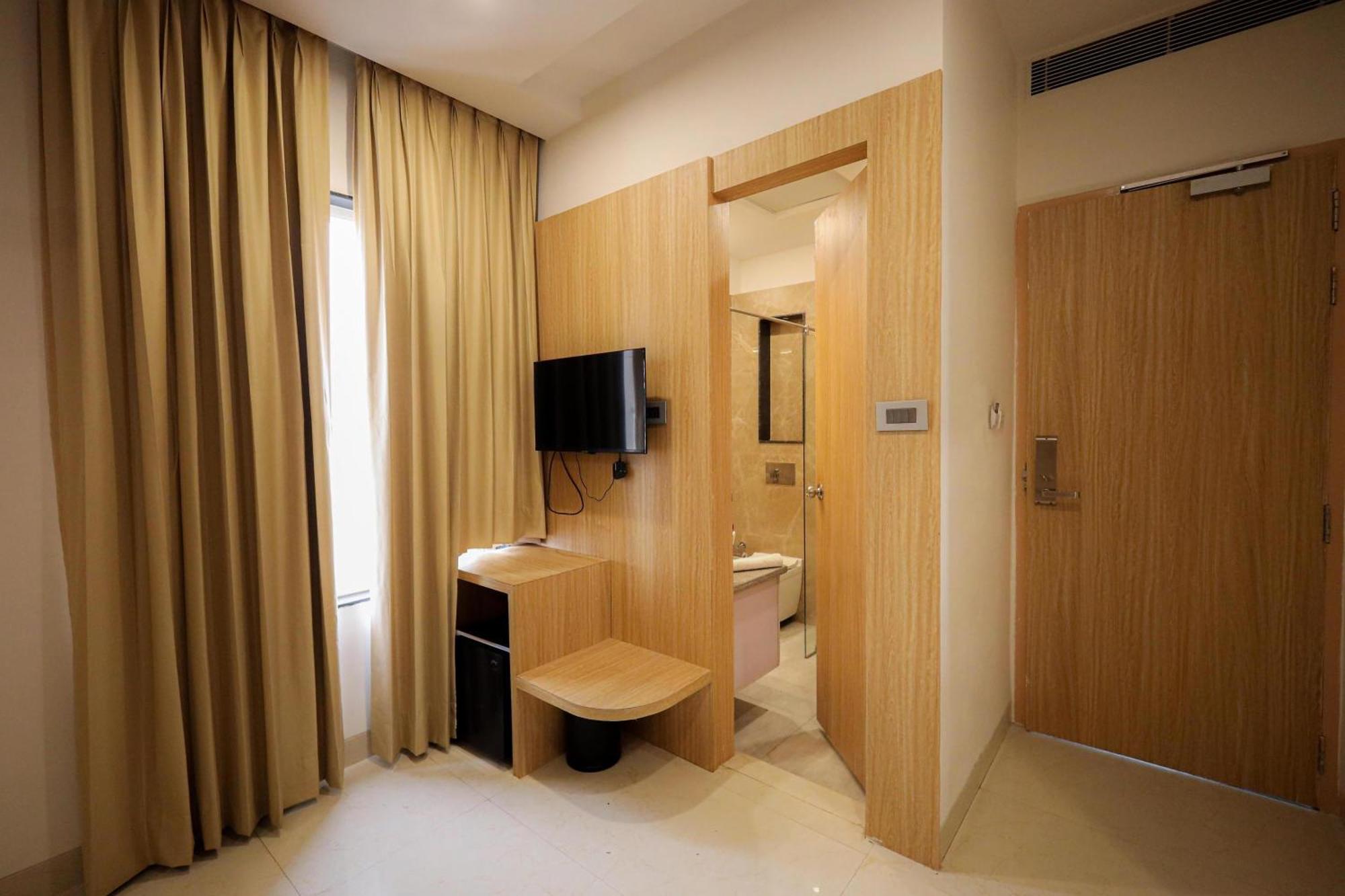 The Royal Legacy Hotel Lakhnau Kültér fotó