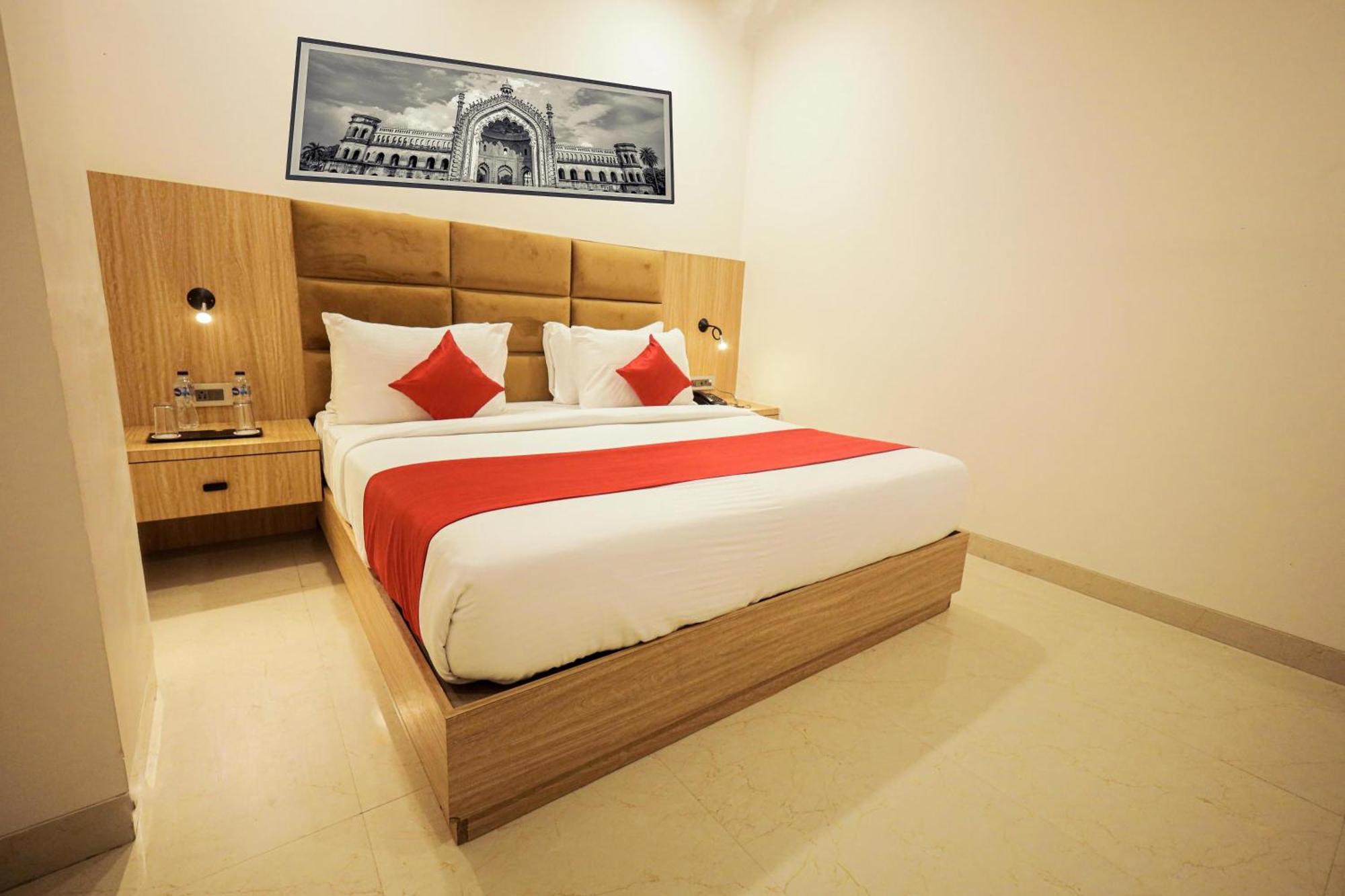 The Royal Legacy Hotel Lakhnau Kültér fotó
