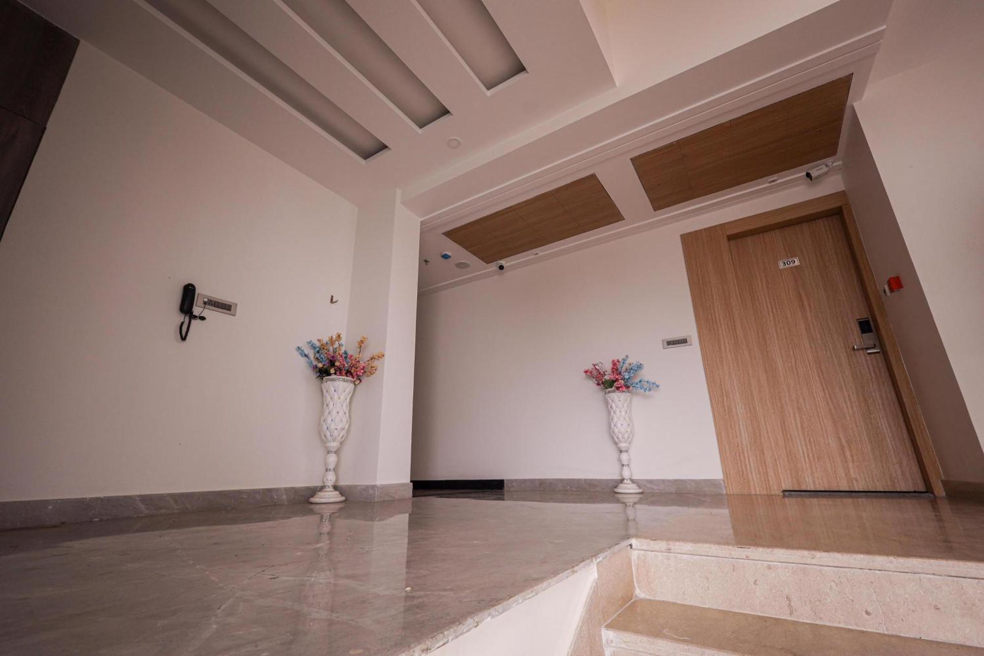 The Royal Legacy Hotel Lakhnau Kültér fotó