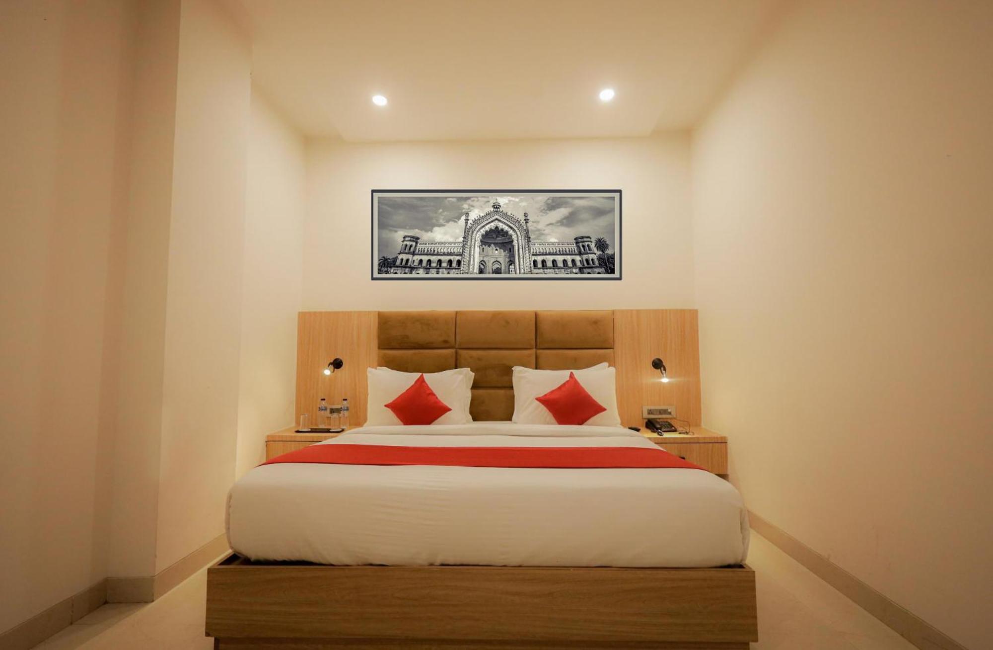 The Royal Legacy Hotel Lakhnau Kültér fotó