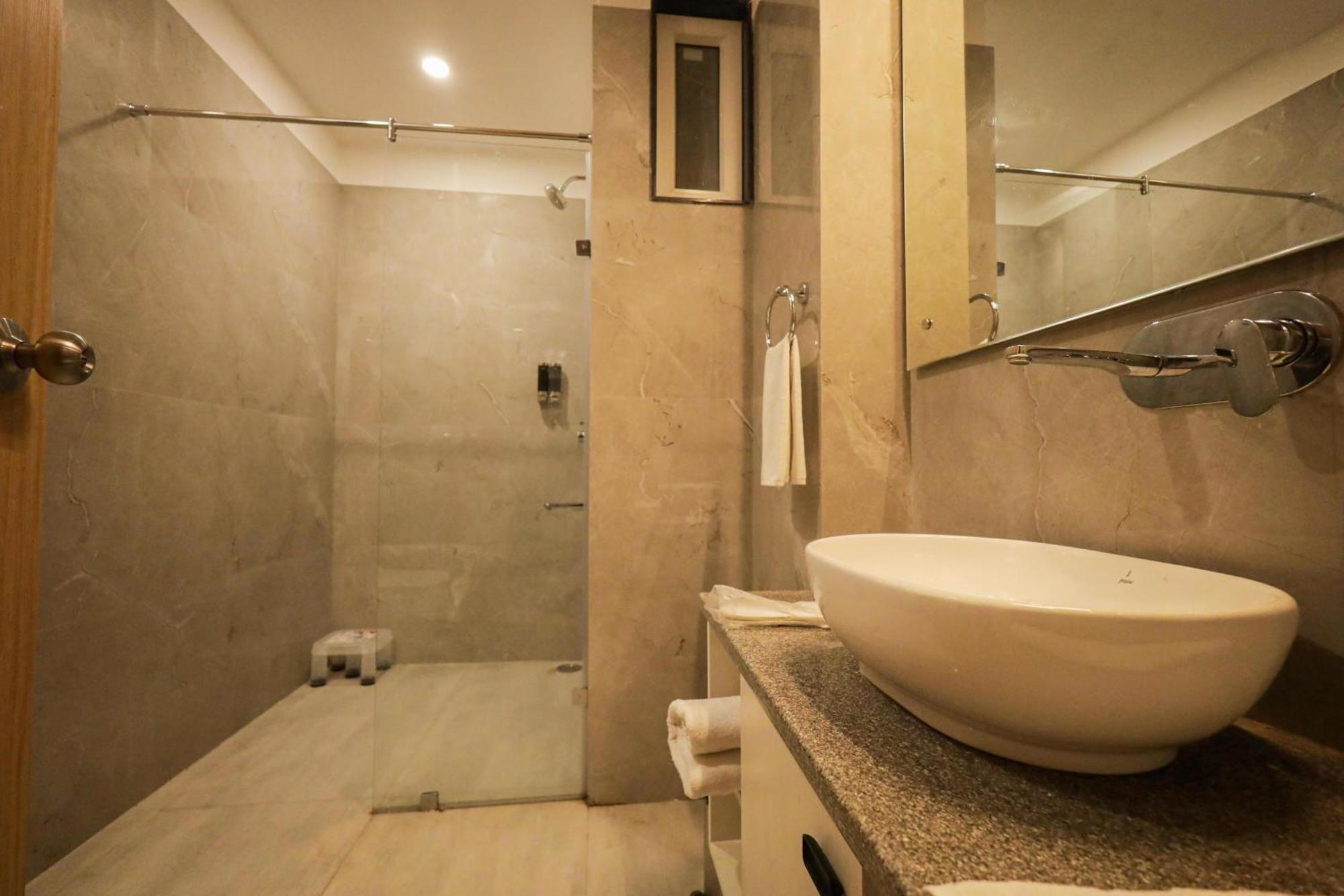 The Royal Legacy Hotel Lakhnau Kültér fotó